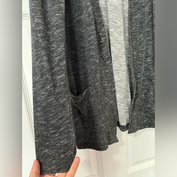 Practically new Ten Tree cardigan! - Picture 4 of 8